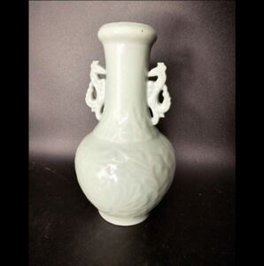 Vintage celadon vase with‎ foo dog handles